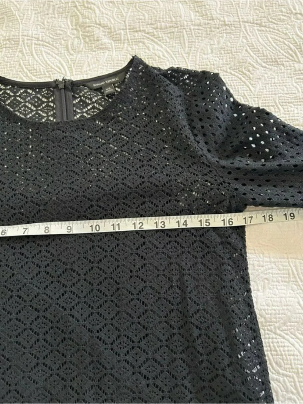 Banana Republic XS Navy Eyelet Lace Blouse & Black Lace Top Bundle Romantic